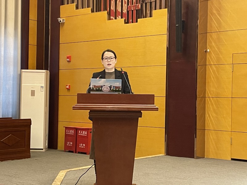 李厚艳