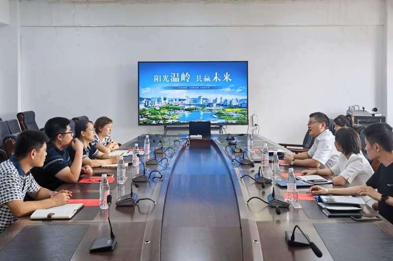 4、温岭市人力资源和社会保障局-beat365唯一官网举行校地合作签约仪式 (2)