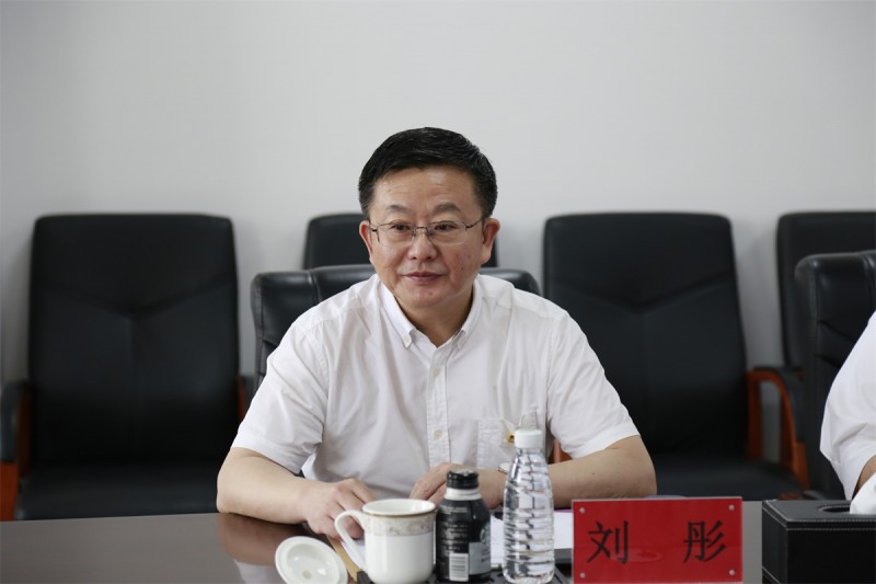 刘彤